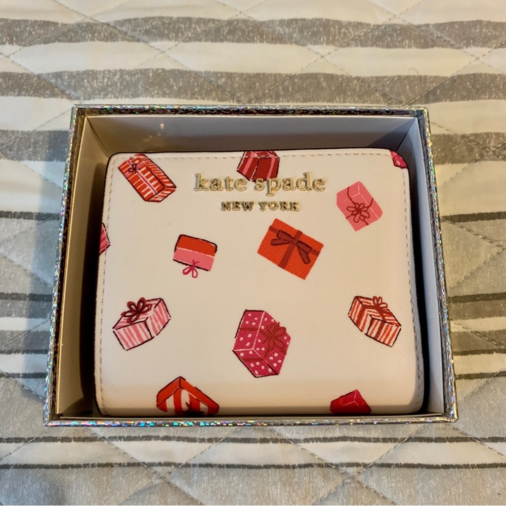 SOLD❗️Kate Spade Pink Multi L-Zip Bifold Wallet - Picture 5 of 11